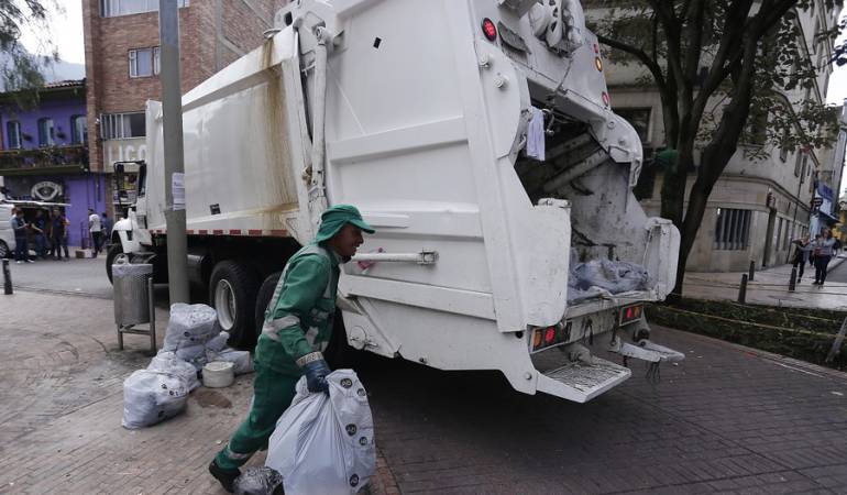Trabajador de Servicio de Basuras 