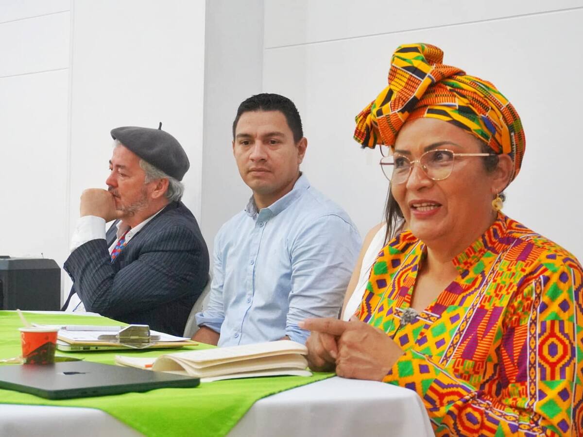 ¿Qué dijo la exsenadora Victoria Sandino sobre la paz, Petro y la mujer desde Armenia?