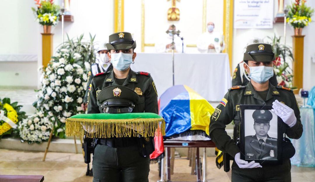 Exequias patrullero Diego Bernal 