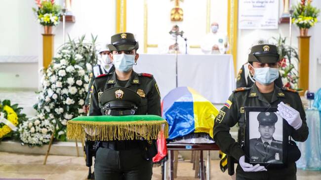 Exequias patrullero Diego Bernal