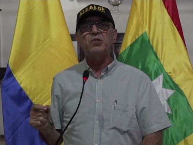 El alcalde de Cartagena arremetió contra todos por el proceso de responsabilidad fiscal que se le abrió a la gerente de Transcaribe.