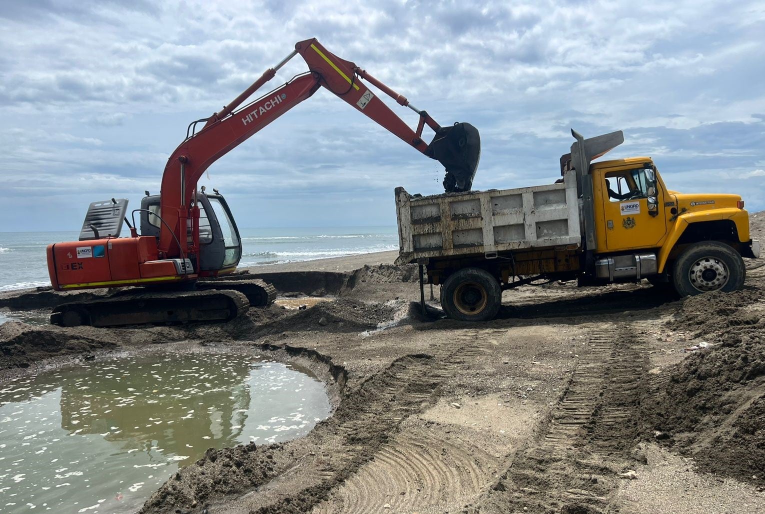 Maquinaria retenida en el corregimiento Termales. Foto: cortesía