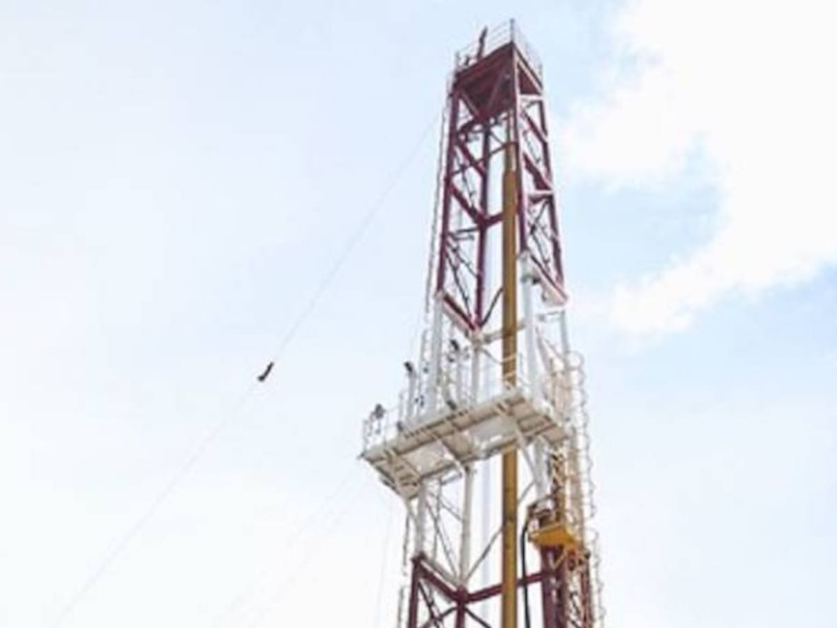 Gobierno debe manejar con prudencia la recuperación de los precios del petróleo: analistas
