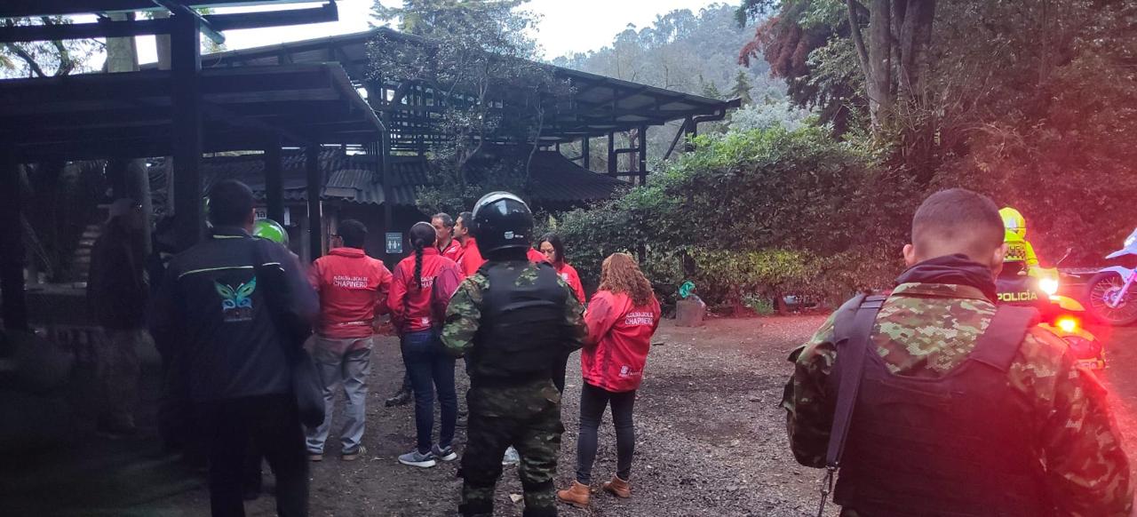 Frenan fiesta techno en Cerros Orientales de Bogotá: organizadores promocionaban el evento en redes