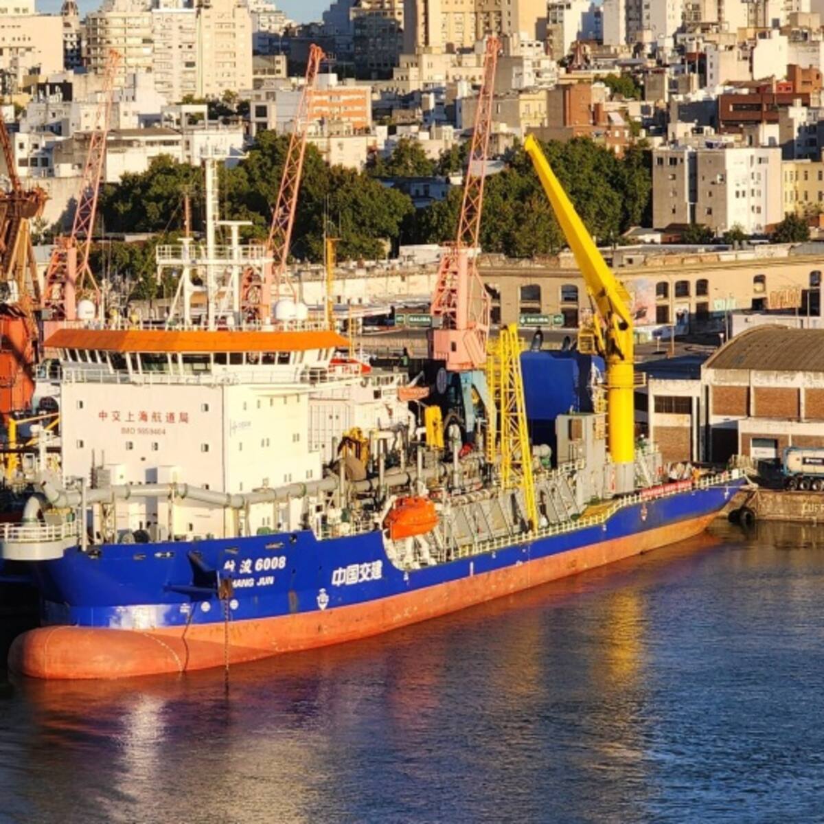 Zarpó la draga Hang Jun 6008, encargada del dragado en el canal de acceso al puerto de Barranquilla