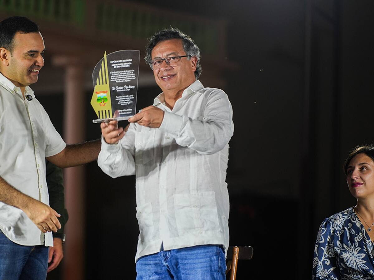 Petro busca avances de obras en Ciénaga de Oro, pero tramitología ralentiza, según alcalde