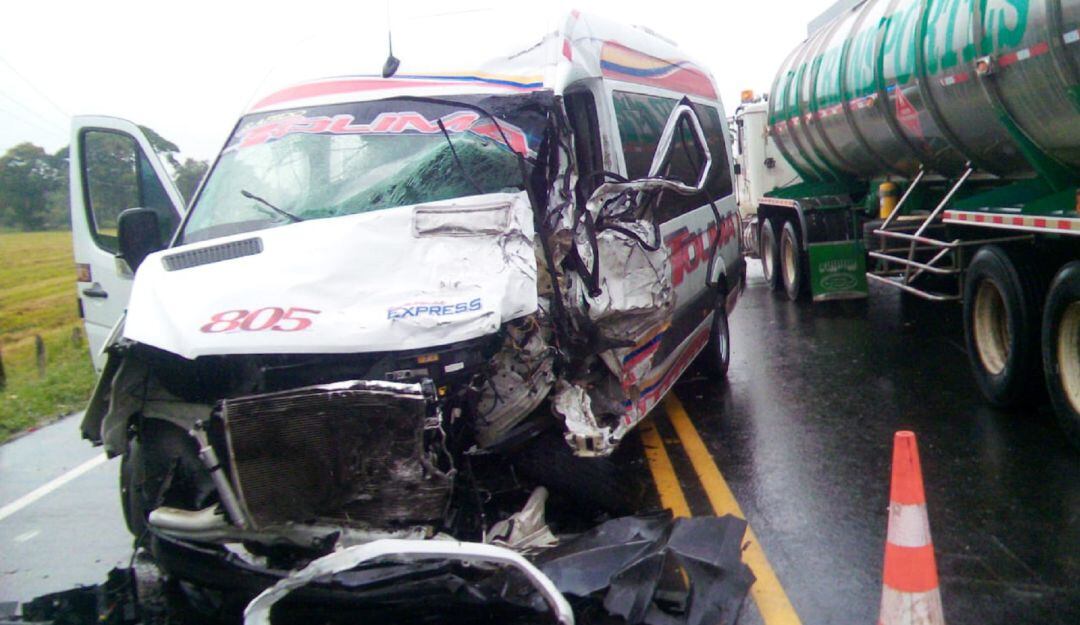 El vehículo de servicio público cubría la ruta La Dorada a Ibagué.  