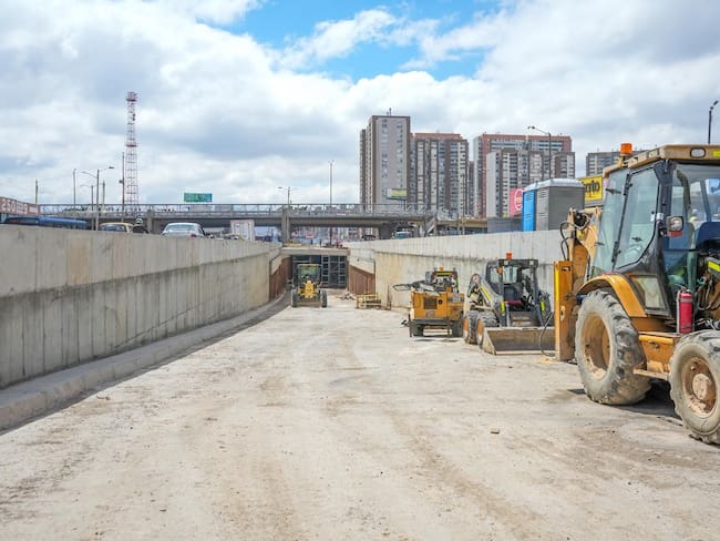 Construcción de TransMilenio por la AV 68 en Bogotá. Foto: suministrada.