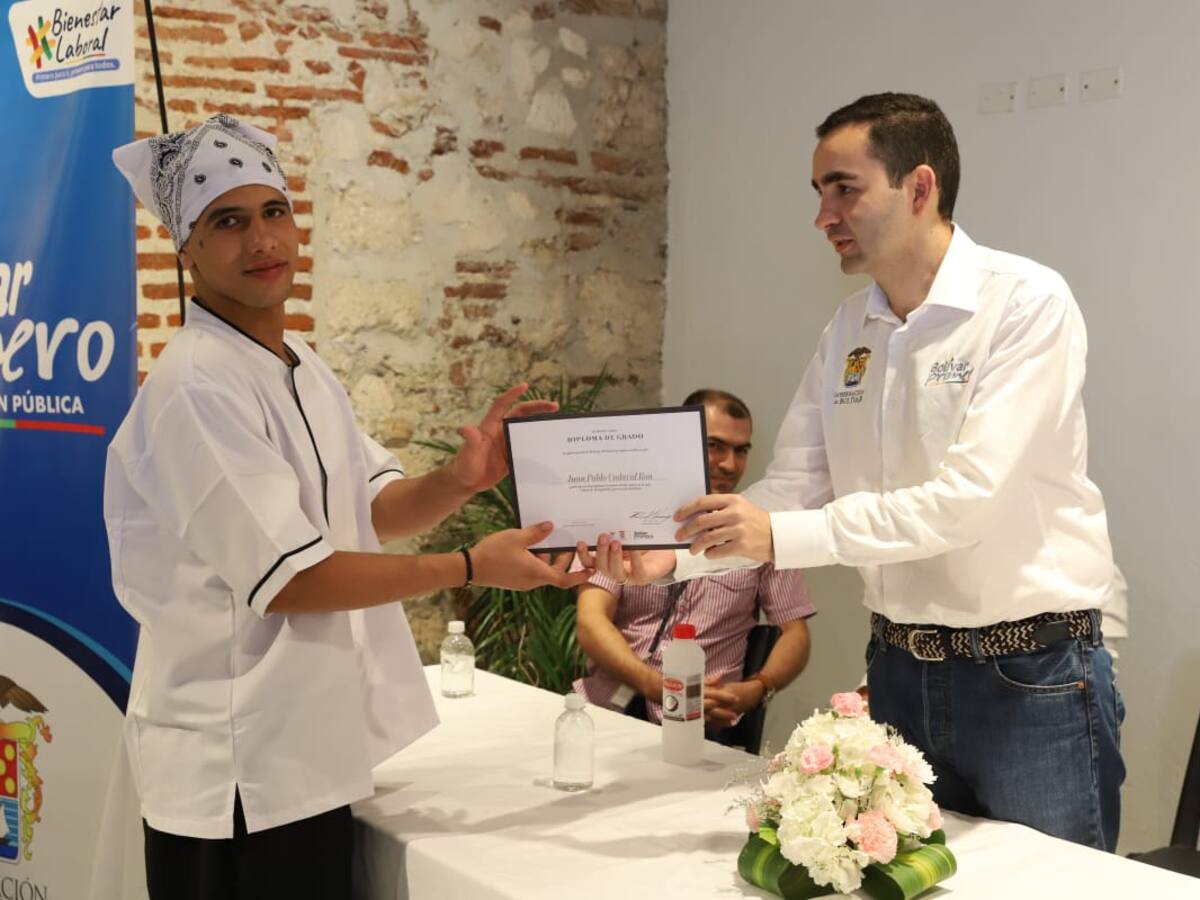 Jóvenes bolivarenses recibieron certificados tras realizar capacitaciones