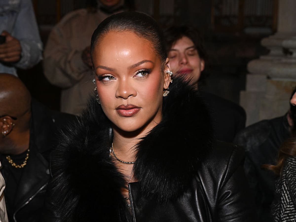 Mujer es arrestada tras presuntamente disparar varias veces contra la casa de la cantante Rihanna