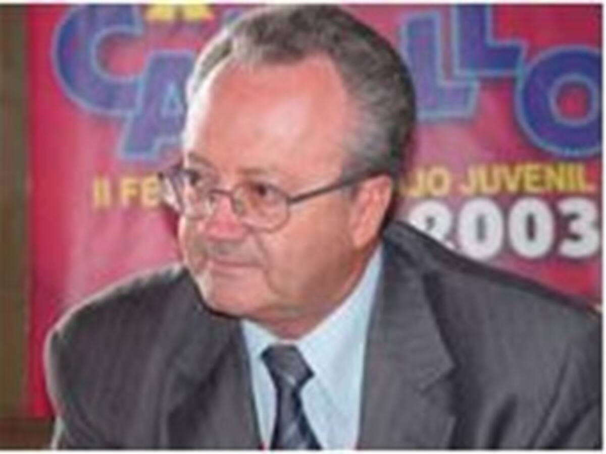 Premio a los 48 años de trabajo de Arturo Calle