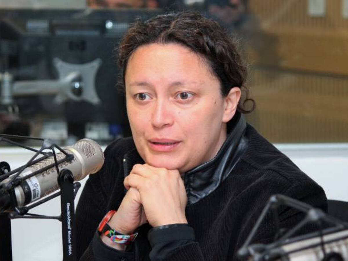 Angélica Lozano anuncia que la Alianza Verde está lista para las tareas de la paz