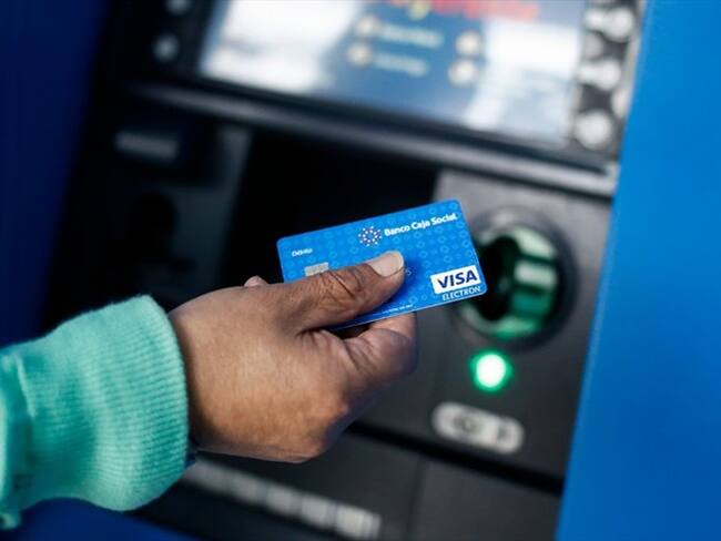 Superfinanciera certifica la tasa de usura para enero: crédito de consumo baja al 24,89%