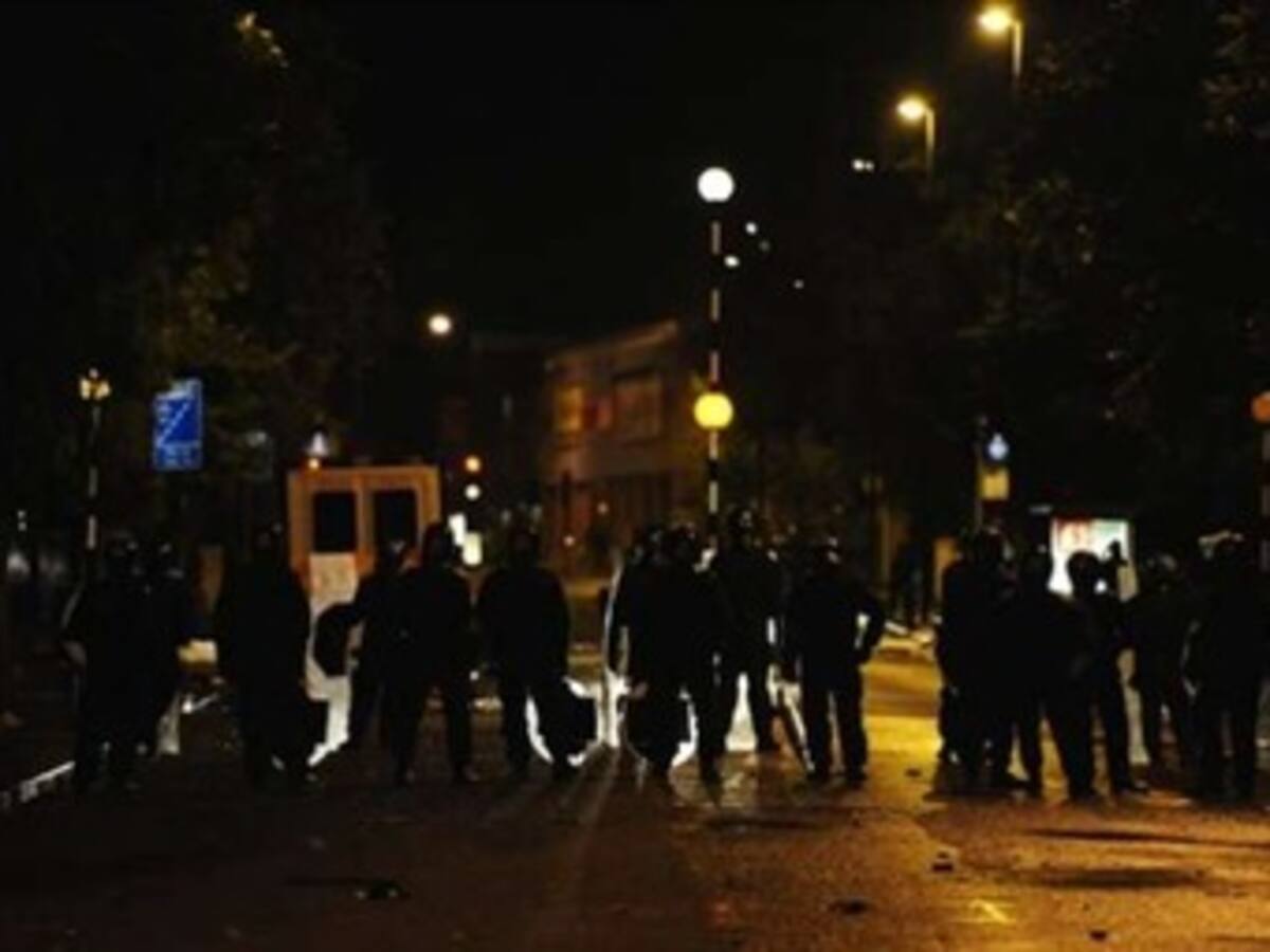Segunda noche de violentos disturbios en Londres