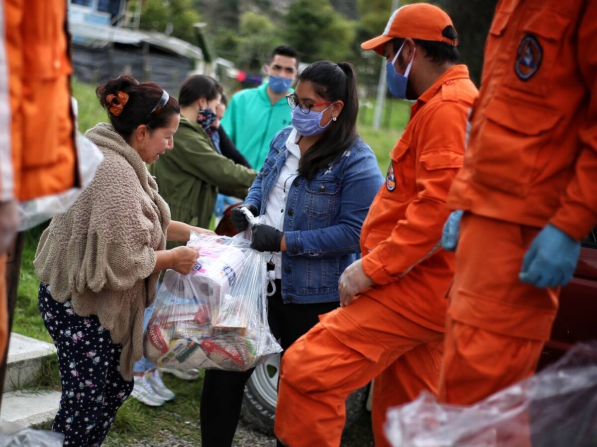 Interceptan teléfonos por corrupción en compra de mercados para afectados