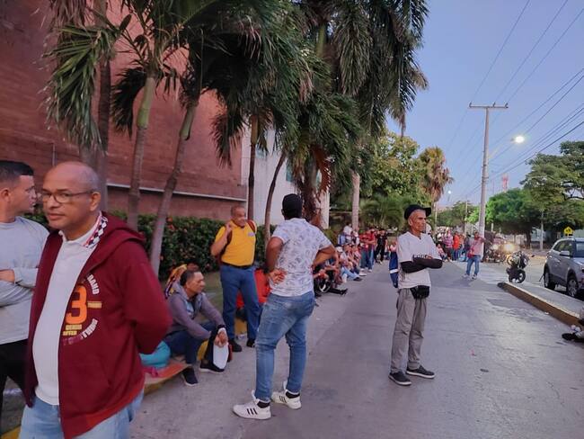 Se reportan largas filas por renovación de licencia de conducción en Barranquilla