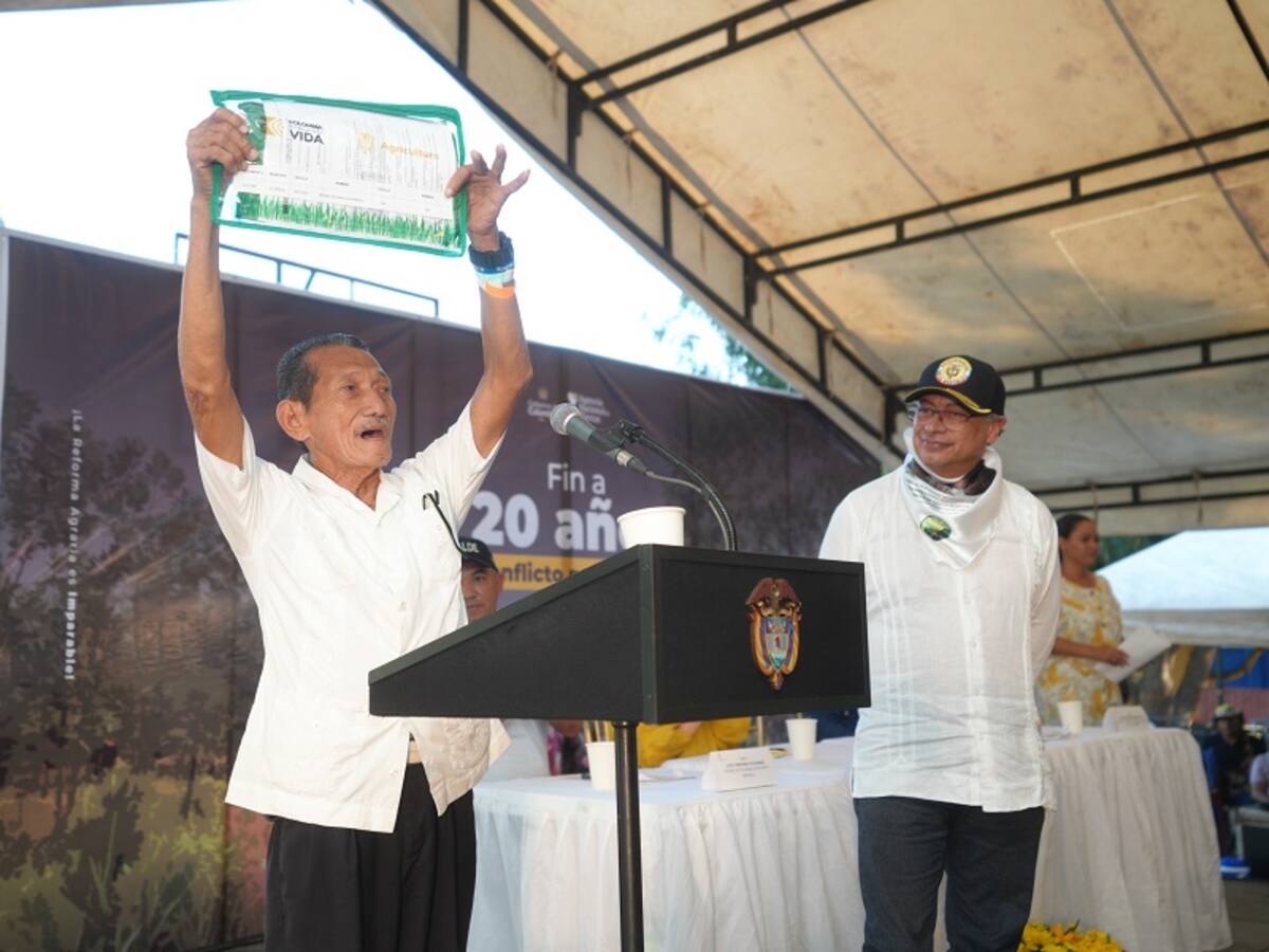 Gobierno Nacional entregó a campesinos el predio Las Pavas en El Peñón, sur de Bolívar