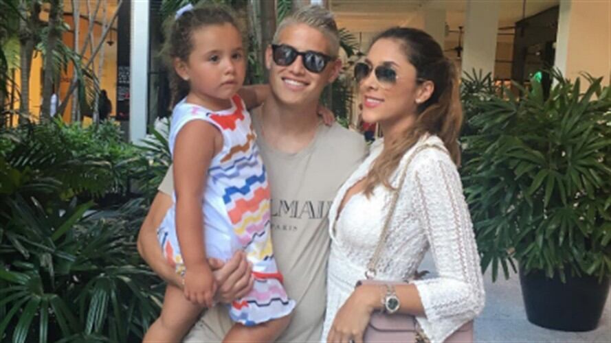 camio de look de James Rodríguez . Foto: cuenta de Twitter @entreelquintero