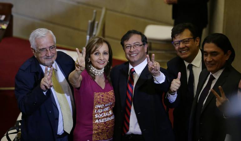 Algunos congresistas de la oposición de Iván Duque.