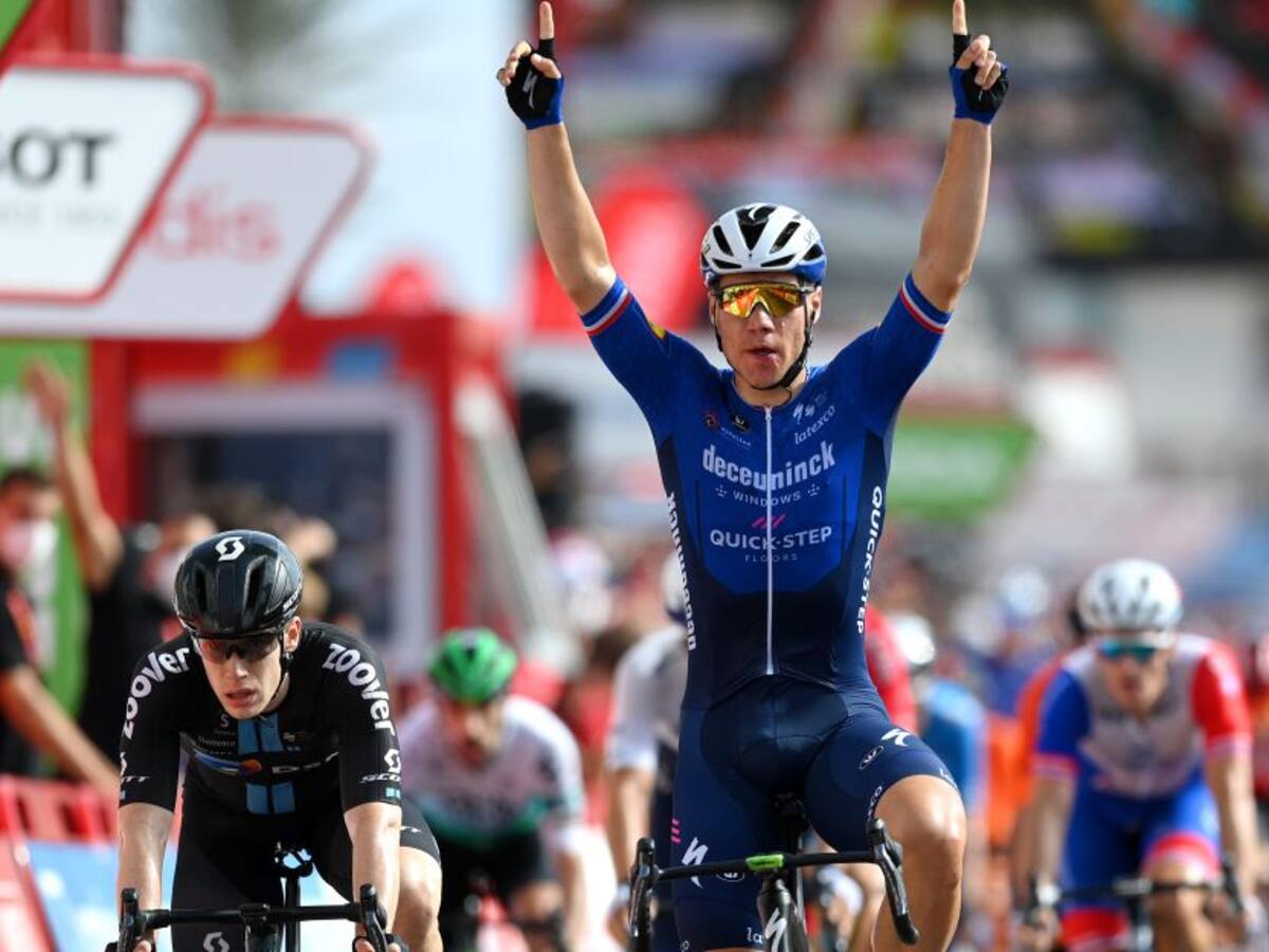 Jakobsen se quedó con la etapa 8; Juan Sebastián Molano fue quinto