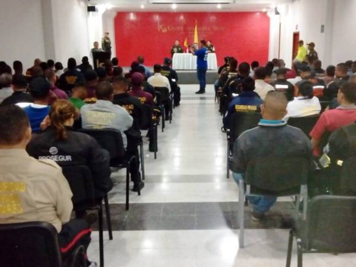 Policía de Cartagena y empresas de vigilancia por una mejor seguridad