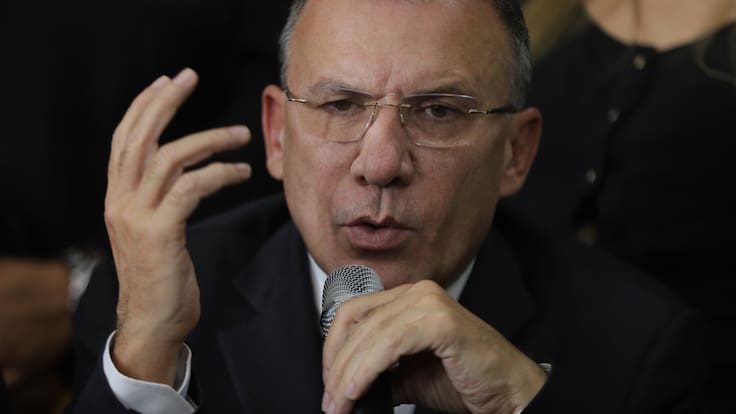 Este es Martín Emilio Cardona, el hombre que sacó del Senado a Roy Barreras