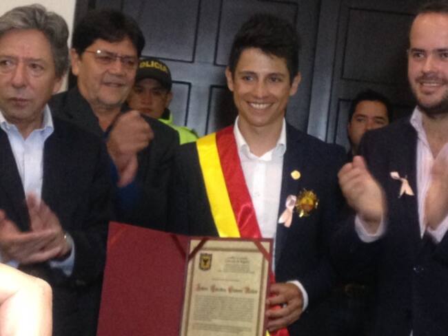 Esteban Chaves es condecorado por el Concejo de Bogotá