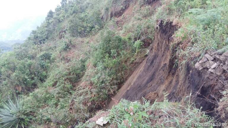 Con dinamita  se provocará caída del terreno que está inestable.