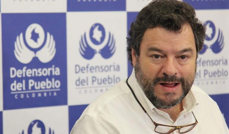 Carlos Negret defensor del Pueblo