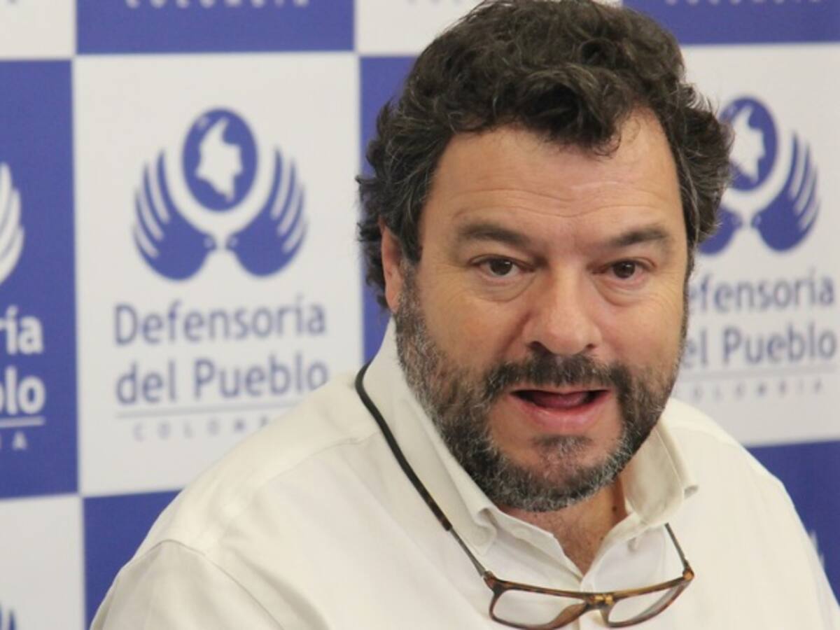 Defensoría lanza "alerta temprana de riesgo" por violencia en comuna 13