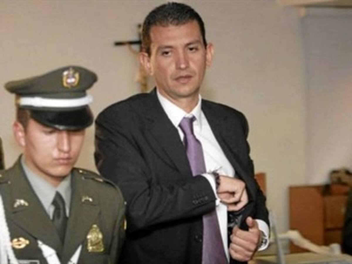 Hoy Fiscalía imputará cargos a Emilio Tapia por 'carrusel de la contratación'