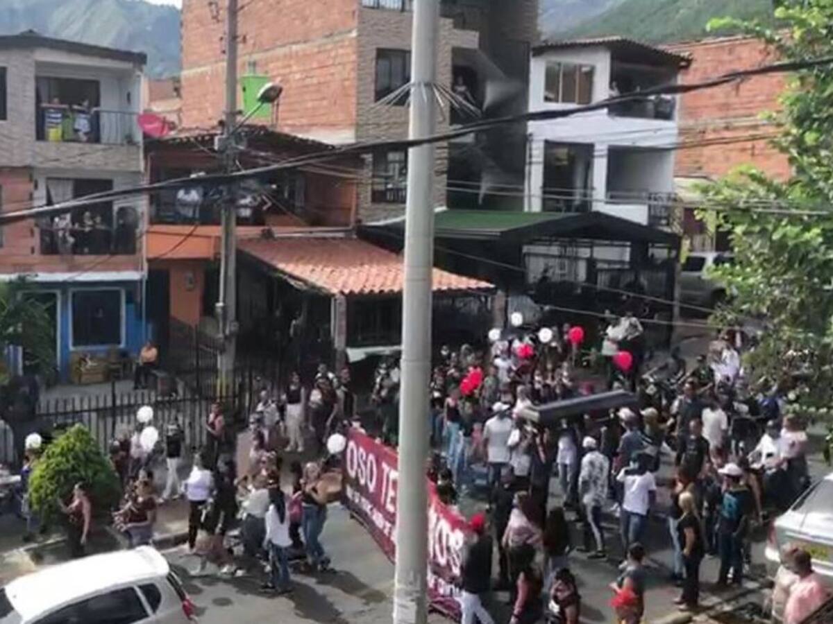 Numerosa despedida de un cabecilla delincuencial de Bello, Antioquia