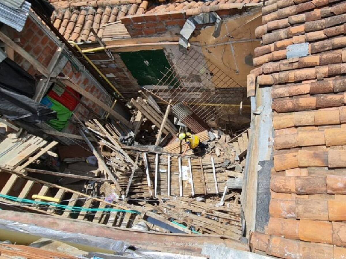 Dos personas lesionadas tras el colapso de un techo en Manrique