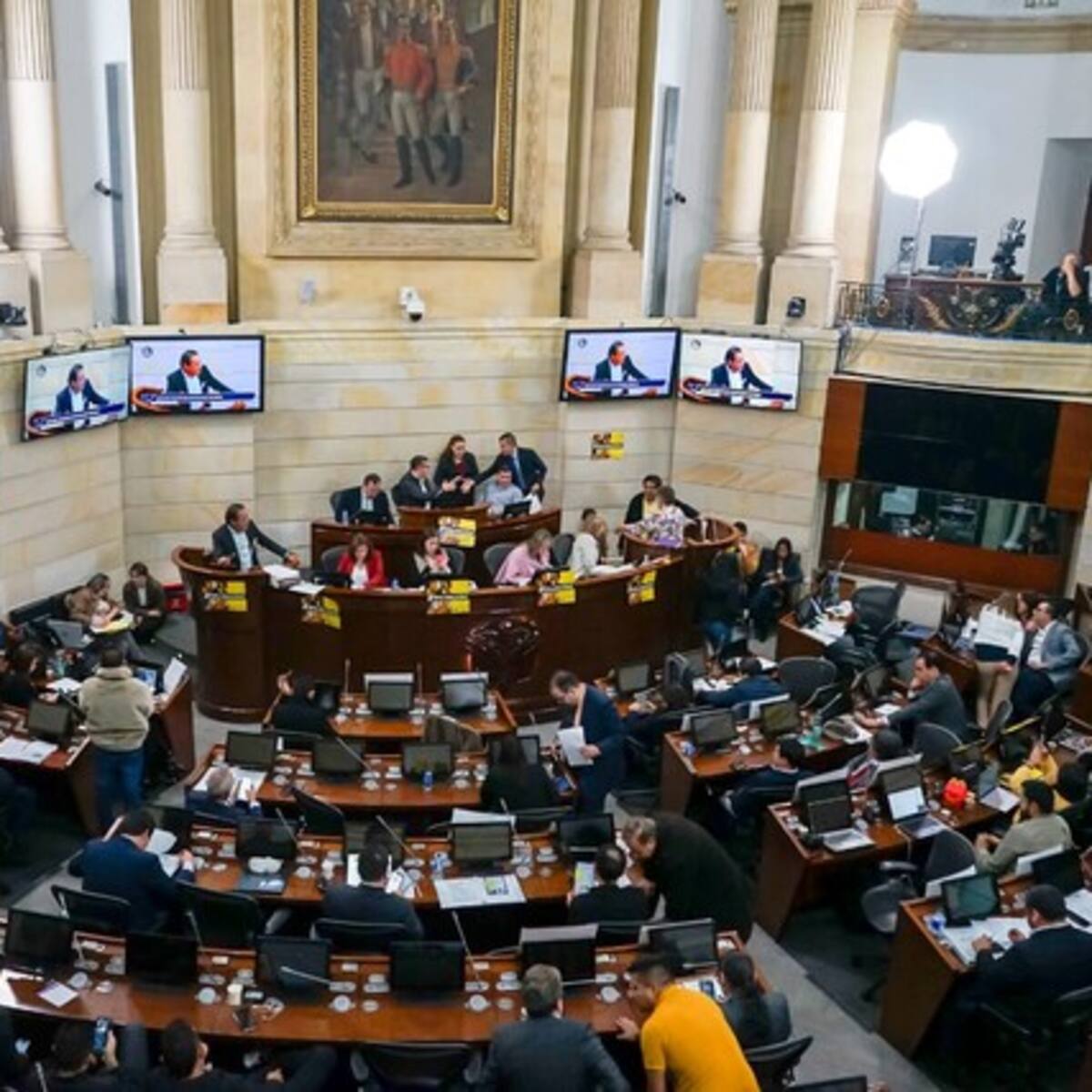 Enfrentamiento de MinInterior con Cambio Radical provocó suspensión del debate de cannabis