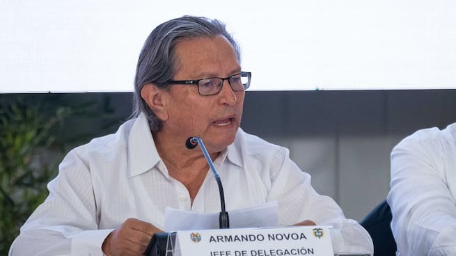 “Se está borrando con el codo lo que se escribió con la mano”: Armando Novoa