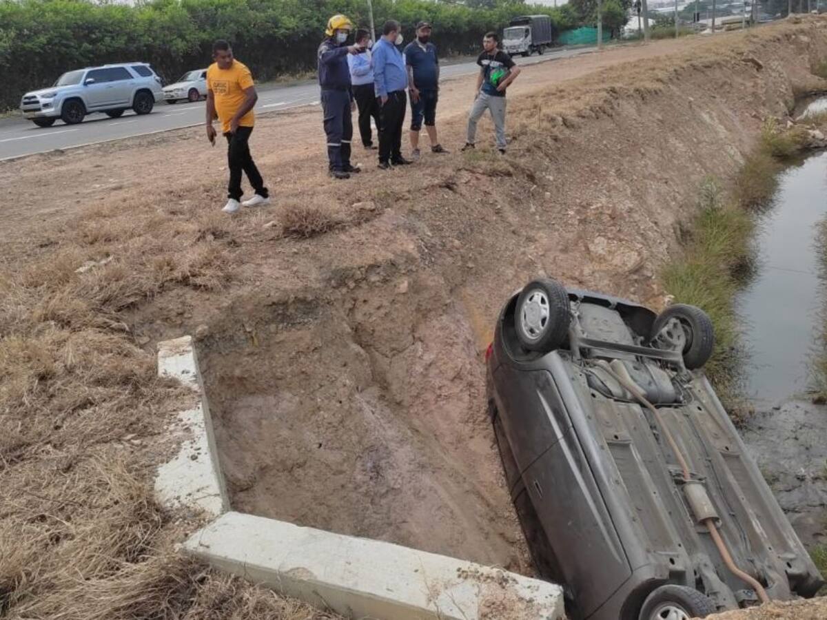 Comunidad pide señalización e iluminación en la vía Yumbo - Cali