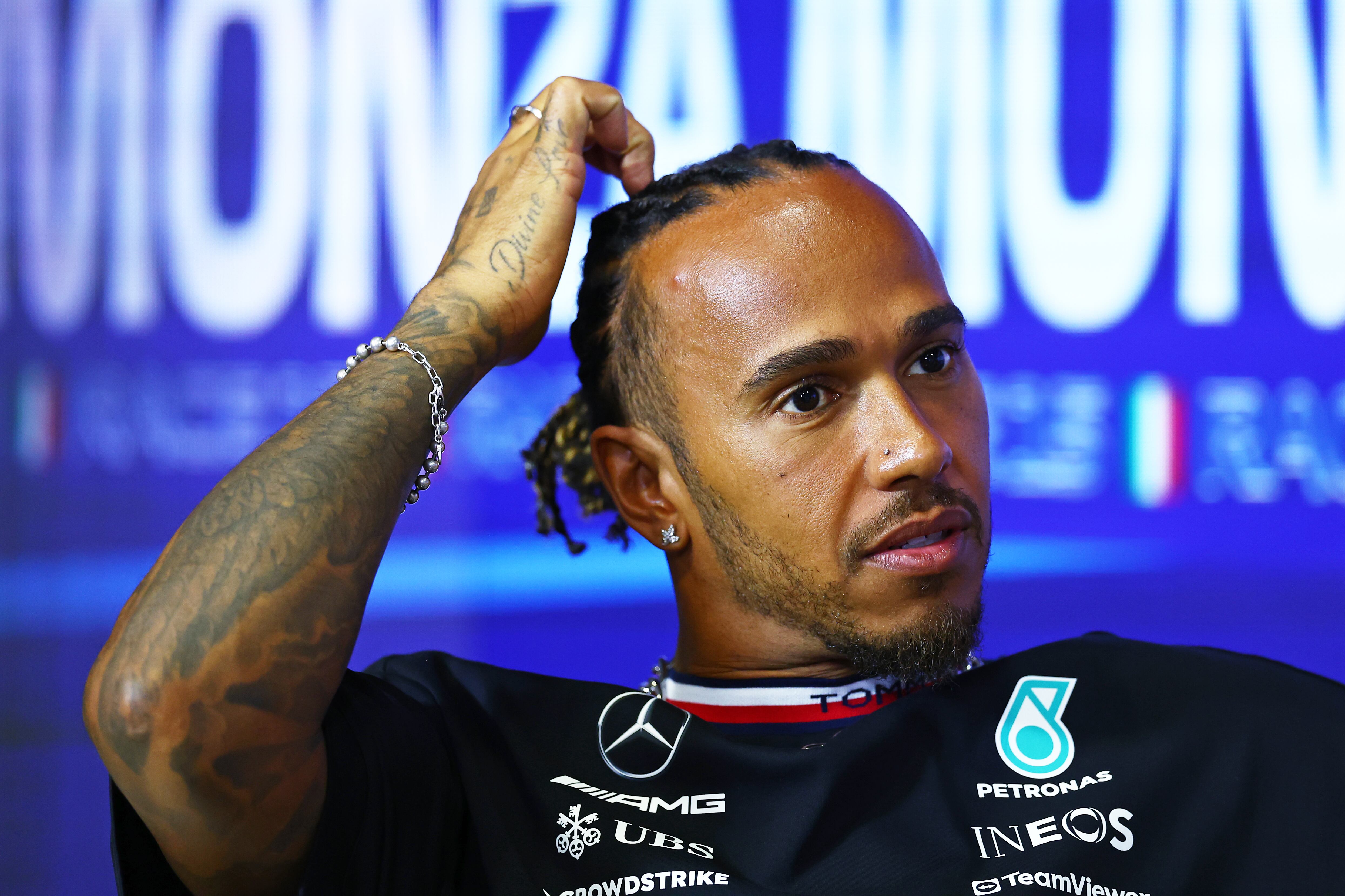 Lewis Hamilton en rueda de prensa del GP de Monza (Photo by Bryn Lennon - Formula 1/Formula 1 via Getty Images)