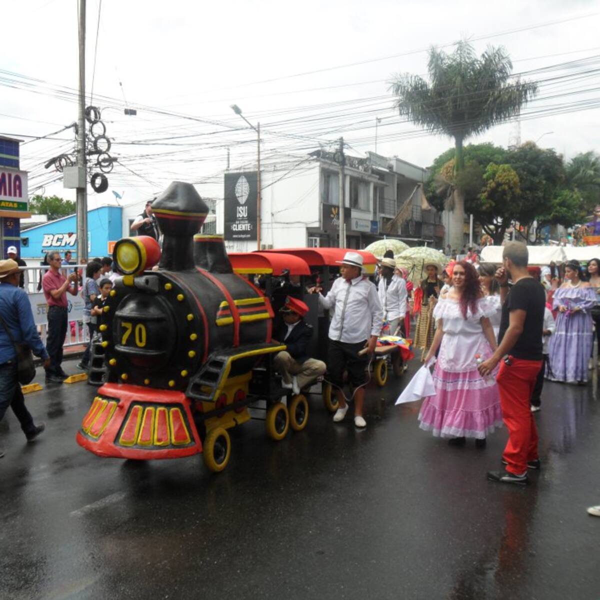 Desfile Cuyabro, Trova, festival de mascotas y concierto en fiestas de Armenia