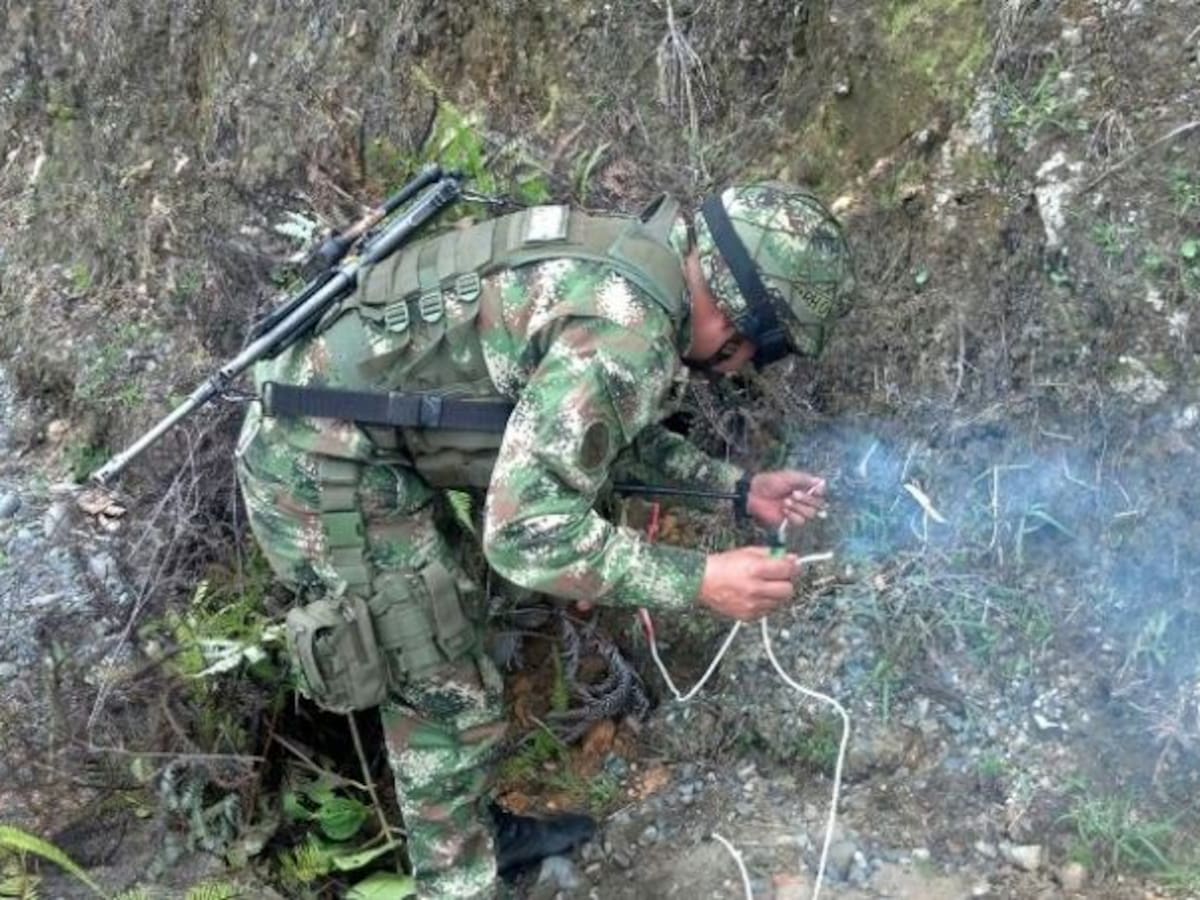 Ejército destruyó en Paz de Río depósito ilegal de explosivos del ELN