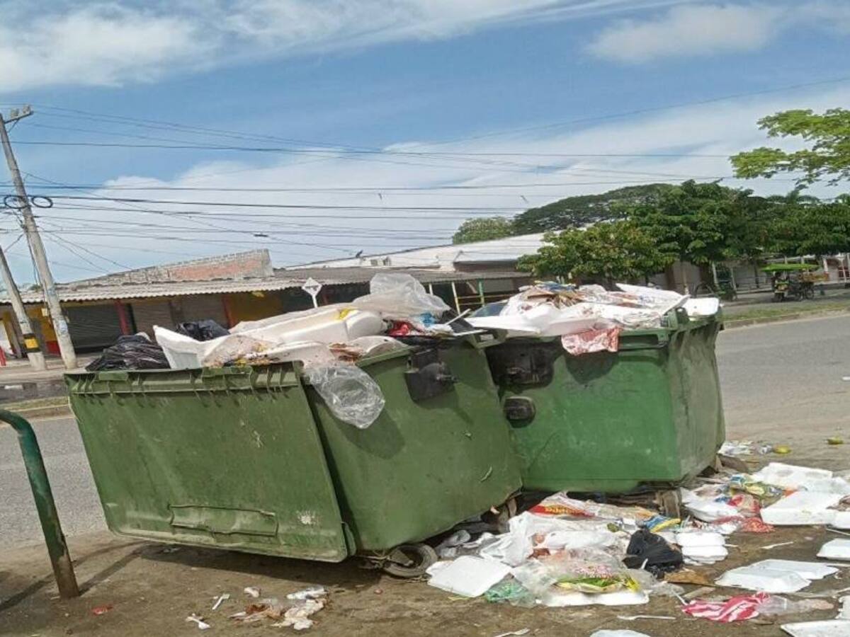Sigue retraso en la operación de aseo en Montería por bloqueo al relleno sanitario