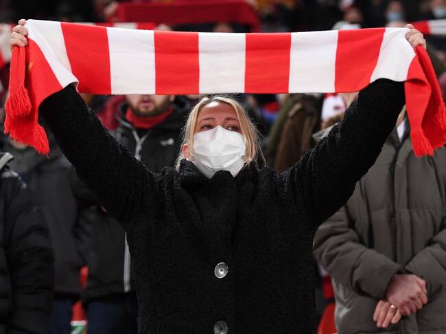Hinchas volverían a los estadios en el fútbol inglés.
