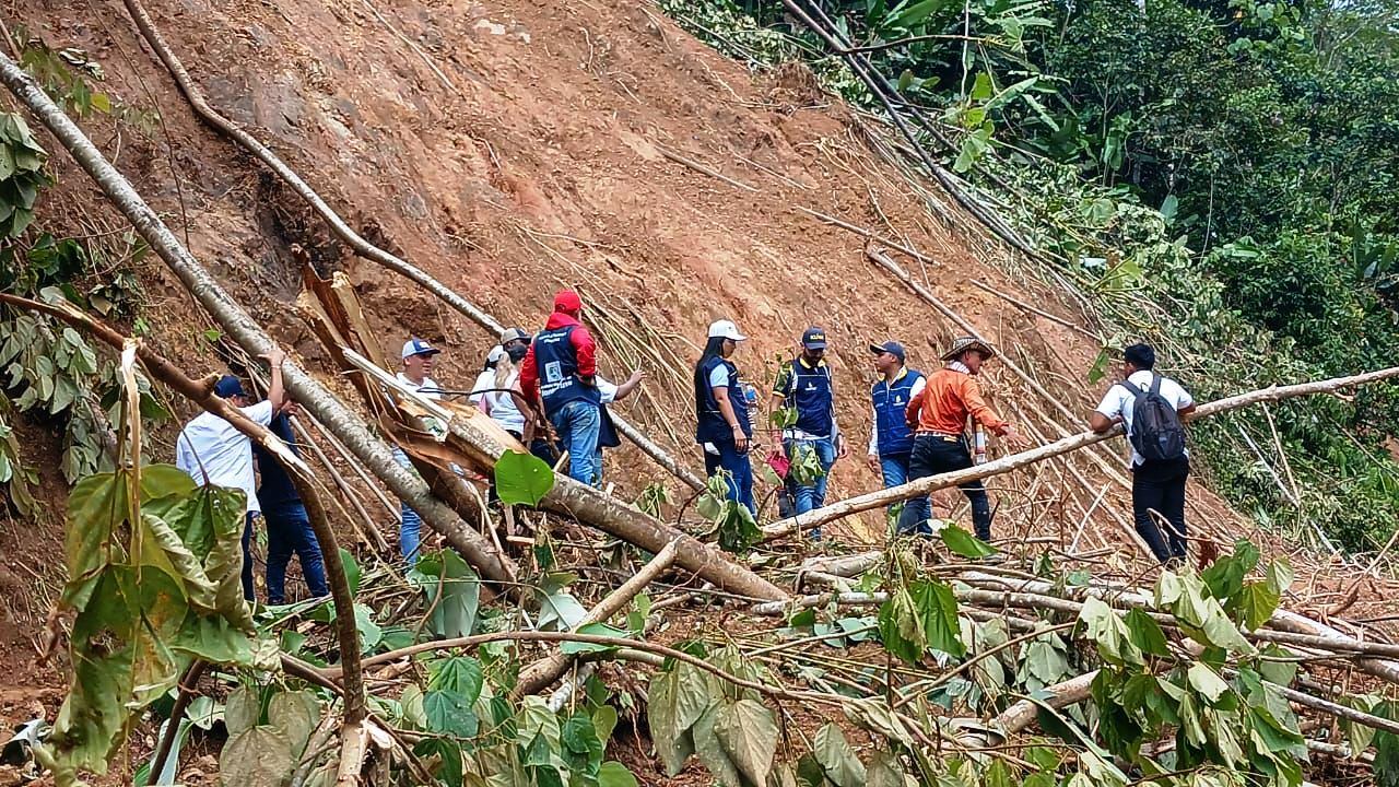 Gobernación de Bolívar llegó a Montecristo con ayudas y asistencia tras creciente súbita