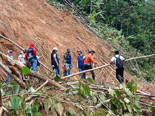 Gobernación de Bolívar llegó a Montecristo con ayudas y asistencia tras creciente súbita