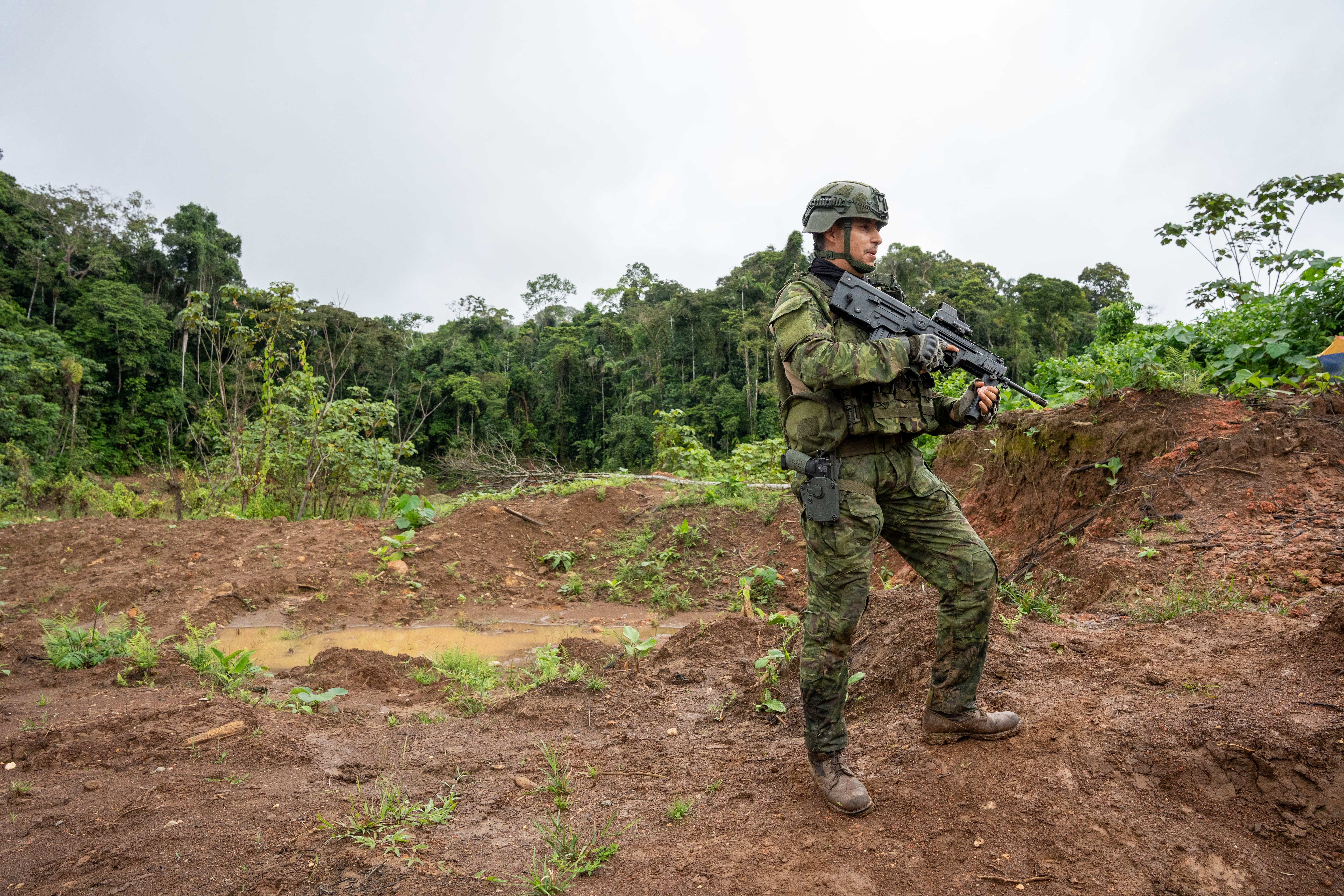 Integrante de las fuerzas militares / Foto: EFE/ Mauricio Torres