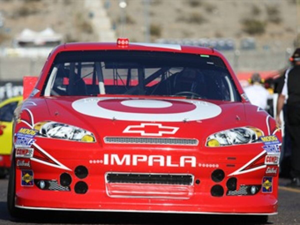 Juan Pablo Montoya terminó octavo en el Bristol Motor Speedway de Nascar