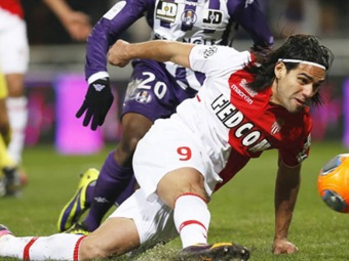 Deportólogos temen por la gravedad de la lesión de Falcao