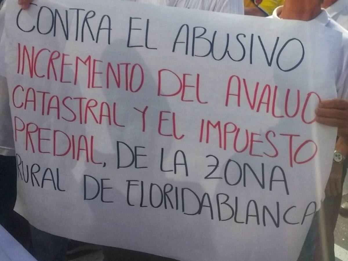 “Nos van a cobrar impuestos hasta por la casa del perro” líder de Floridablanca