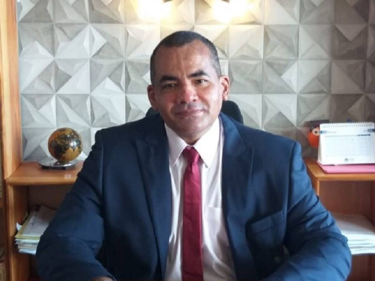 Quienes deben responder en el caso de contralor distrital