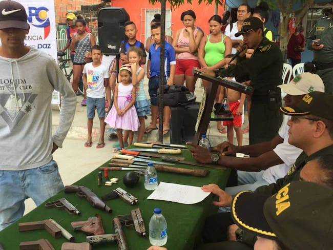 Siete pandillas de Barranquilla entregan armas voluntariamente