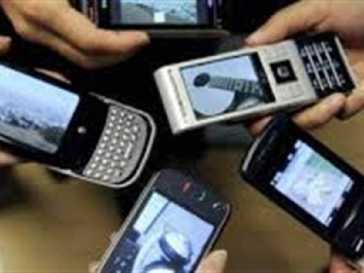 Desde enero de 2014, operadores de celular deberán compensar con minutos el mal servicio